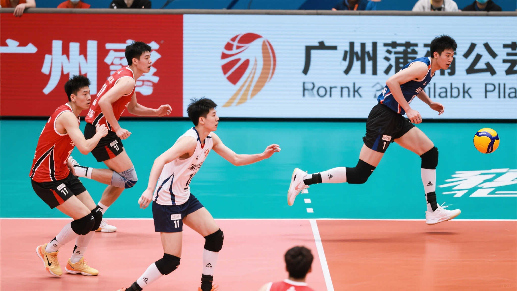 键比赛中的 键比赛中的